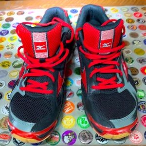 MIZUNO wave bolt 5 volleyball-court shoes. women’s size 10.